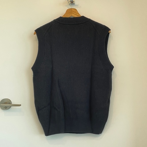 Simon’s Men’s V-neck Sweater Vest, Size M - Picture 2 of 3